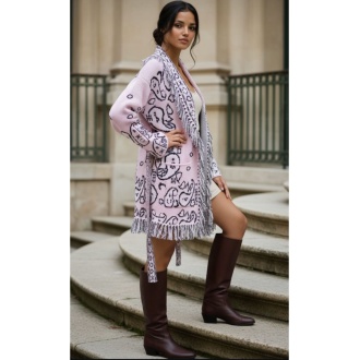 Alternative view of Adriana jacet