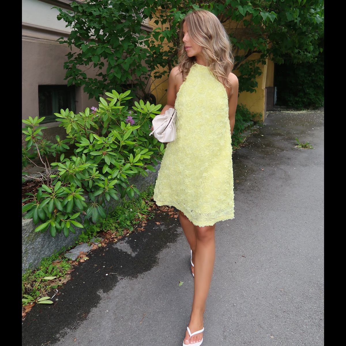 VIGLORY HALTER NECK SHORT DRESS