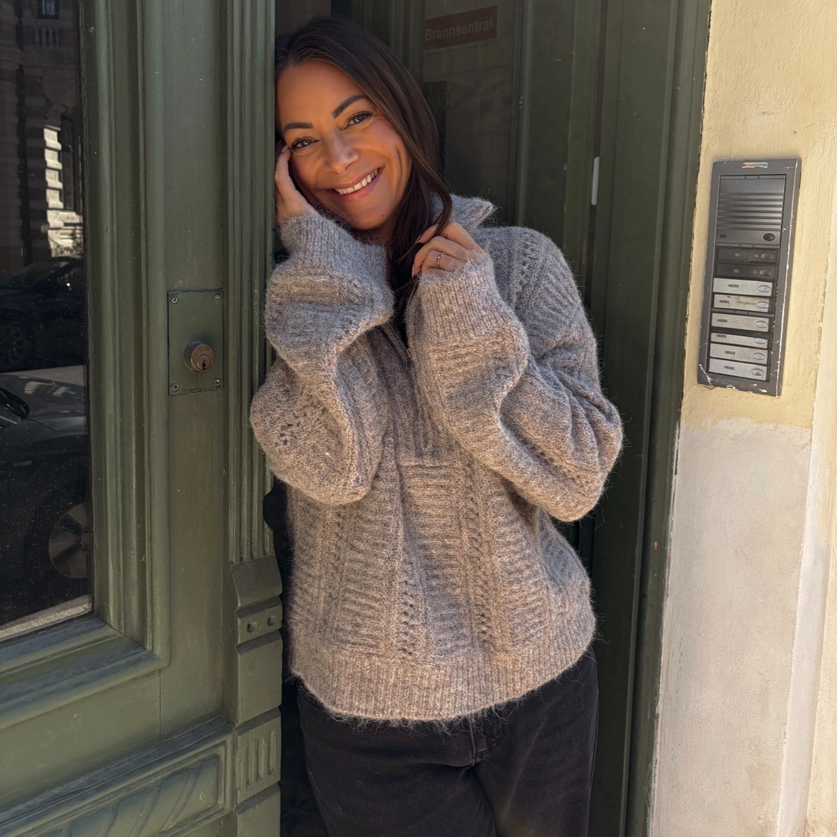 VIGLEEBA HALF ZIP KNIT TOP